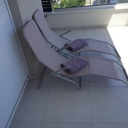 Camino - Near Mall Of Apartamento