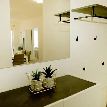 Camino - Near Mall Of Apartment Split