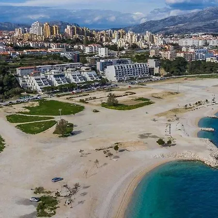 Apartment Camino - Near Mall Of